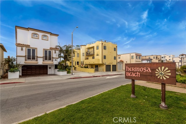 22 The Strand, Hermosa Beach, California 90254, 4 Bedrooms Bedrooms, ,3 BathroomsBathrooms,Residential,Sold,The Strand,SB19082527