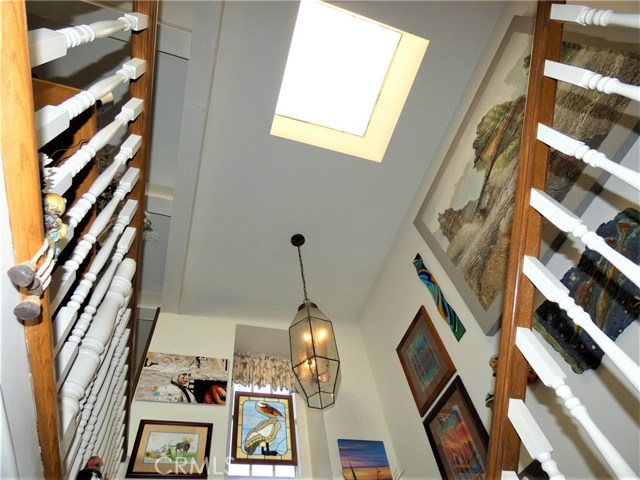 Large sky light with natural lighting in staircase