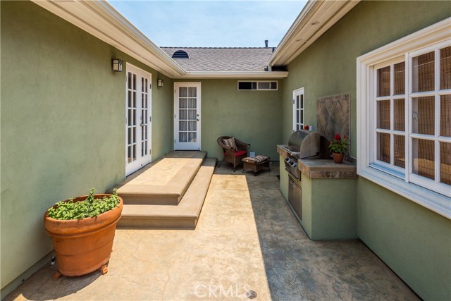 1505 Wendy Way, Manhattan Beach, California 90266, 2 Bedrooms Bedrooms, ,2 BathroomsBathrooms,Residential,Sold,Wendy,SB17157173