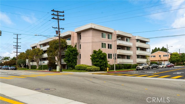 1321 Beryl Street, Redondo Beach, California 90277, 2 Bedrooms Bedrooms, ,2 BathroomsBathrooms,Residential,Sold,Beryl,SB20091462