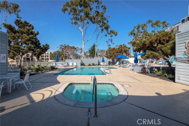 250 The Village, Redondo Beach, California 90277, ,1 BathroomBathrooms,Residential,Sold,The Village,SB18013059