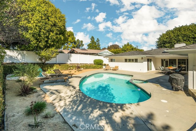 37 Shady Vista Road, Rolling Hills Estates, California 90274, 4 Bedrooms Bedrooms, ,3 BathroomsBathrooms,Residential,Sold,Shady Vista,PV21045833