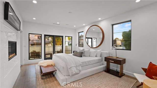 1712 Meadows Avenue, Manhattan Beach, California 90266, 5 Bedrooms Bedrooms, ,2 BathroomsBathrooms,Residential,Sold,Meadows,SB20199095