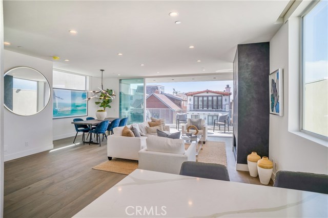 221 1st Street, Manhattan Beach, California 90266, 3 Bedrooms Bedrooms, ,3 BathroomsBathrooms,Residential,Sold,1st,SB19034815