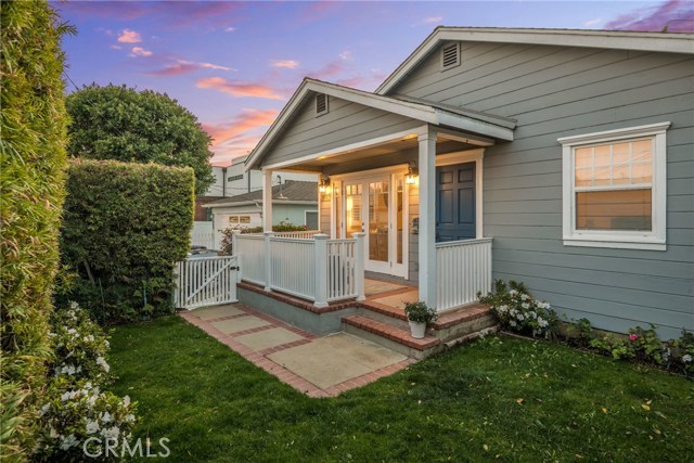 3613 Oak Avenue, Manhattan Beach, California 90266, 3 Bedrooms Bedrooms, ,2 BathroomsBathrooms,Residential,Sold,Oak,SB21018424
