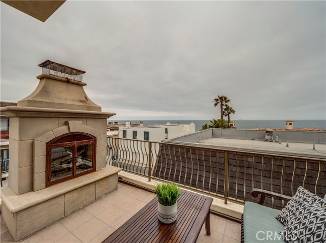 121 15th Street, Manhattan Beach, California 90266, 3 Bedrooms Bedrooms, ,3 BathroomsBathrooms,Residential,Sold,15th,SB18131907