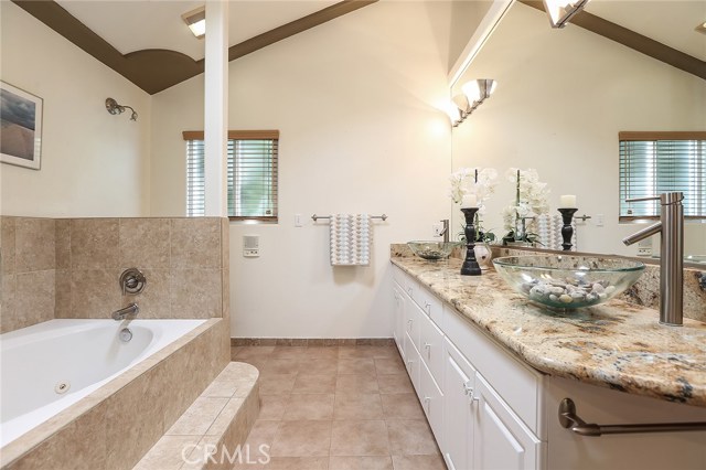 2419 Gates Avenue, Redondo Beach, California 90278, 4 Bedrooms Bedrooms, ,2 BathroomsBathrooms,Residential,Sold,Gates,SB19074222