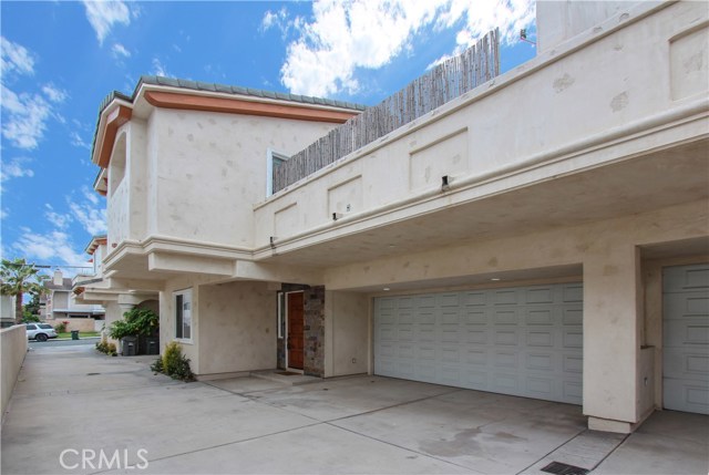 2305 Carnegie Lane, Redondo Beach, California 90278, 3 Bedrooms Bedrooms, ,2 BathroomsBathrooms,Residential,Sold,Carnegie,SB19145300