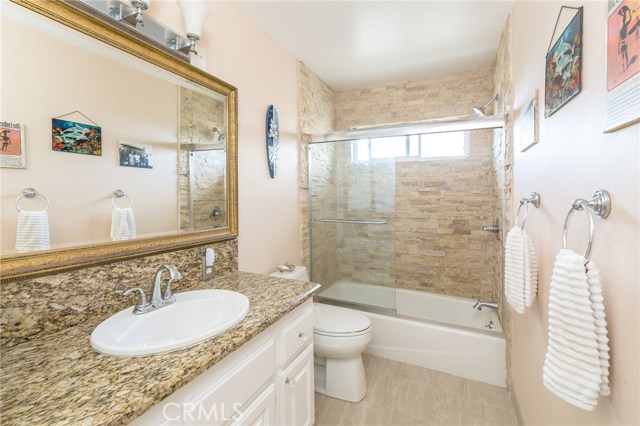 727 Lucia Avenue, Redondo Beach, California 90277, 3 Bedrooms Bedrooms, ,2 BathroomsBathrooms,Residential,Sold,Lucia,SB17222950