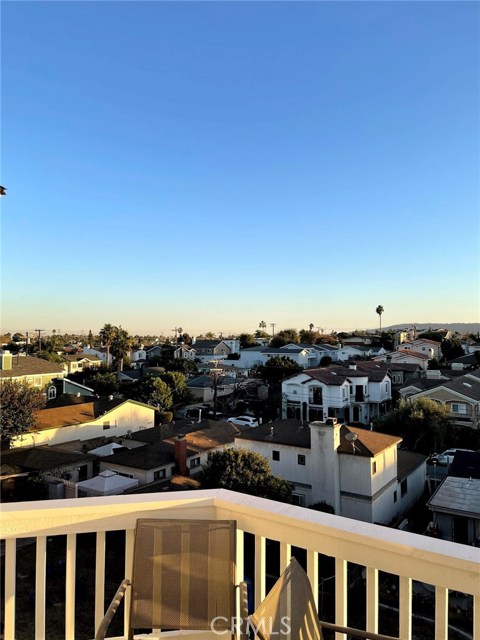 1924 Gates Avenue, Redondo Beach, California 90278, 4 Bedrooms Bedrooms, ,2 BathroomsBathrooms,Residential,Sold,Gates,PV20227378