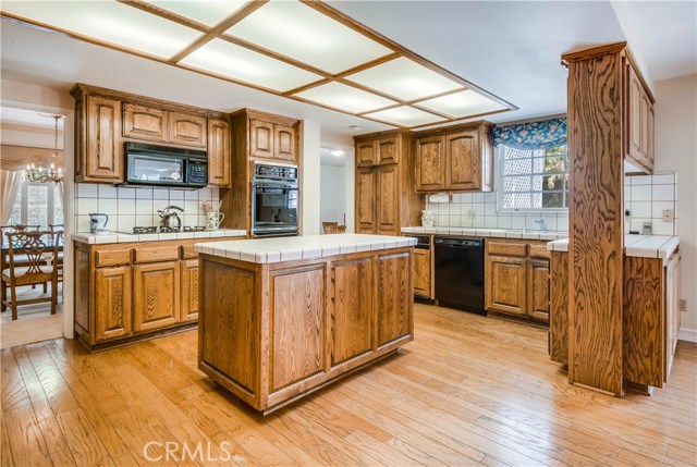 3020 Via Rivera, Palos Verdes Estates, California 90274, 5 Bedrooms Bedrooms, ,4 BathroomsBathrooms,Residential,Sold,Via Rivera,PV17094890