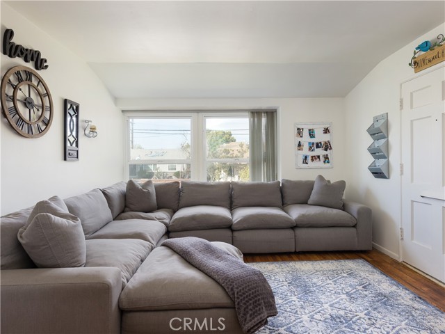 1142 23rd Street, Manhattan Beach, California 90266, 3 Bedrooms Bedrooms, ,1 BathroomBathrooms,Residential,Sold,23rd,SB21029088