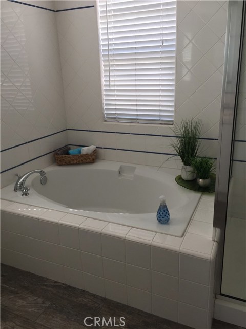 serene soaking tub!