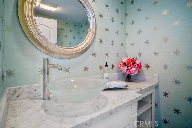 213 Seaview Street, Manhattan Beach, California 90266, 4 Bedrooms Bedrooms, ,3 BathroomsBathrooms,Residential,Sold,Seaview,SB19227675