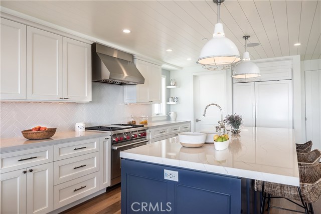 704 Manhattan Avenue, Manhattan Beach, California 90266, 3 Bedrooms Bedrooms, ,3 BathroomsBathrooms,Residential,Sold,Manhattan,SB19186901