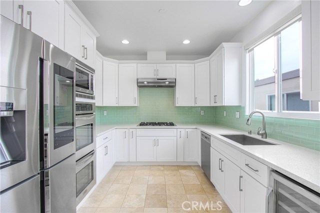 2305 Carnegie Lane, Redondo Beach, California 90278, 3 Bedrooms Bedrooms, ,2 BathroomsBathrooms,Residential,Sold,Carnegie,SB19145300