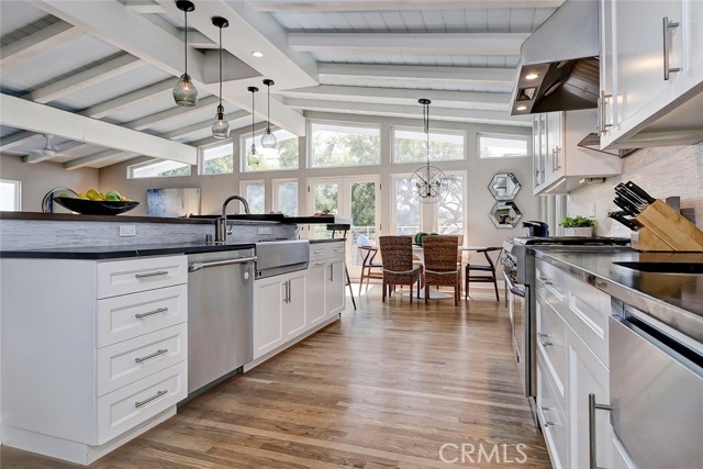 2317 Elm Avenue, Manhattan Beach, California 90266, 4 Bedrooms Bedrooms, ,3 BathroomsBathrooms,Residential,Sold,Elm,SB21152627