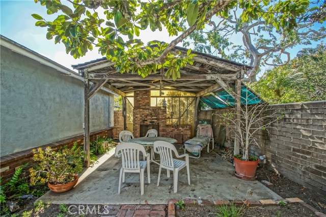 1817 John Street, Manhattan Beach, California 90266, 2 Bedrooms Bedrooms, ,1 BathroomBathrooms,Residential,Sold,John,SB18097184