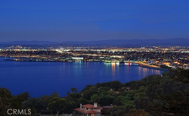 Queen's Necklace View by Night