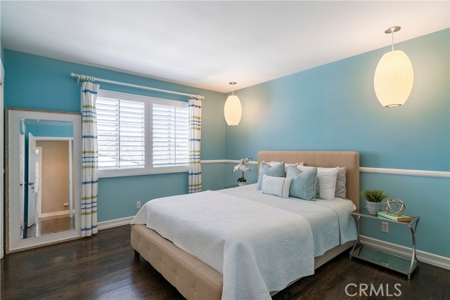 2301 Walnut Avenue, Manhattan Beach, California 90266, 4 Bedrooms Bedrooms, ,3 BathroomsBathrooms,Residential,Sold,Walnut,SB19070535