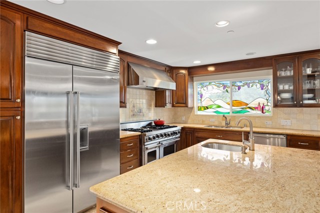 531 Prospect Avenue, Redondo Beach, California 90277, 4 Bedrooms Bedrooms, ,3 BathroomsBathrooms,Residential,Sold,Prospect,SB20117402