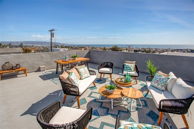 951 15th St, Hermosa Beach, California 90254, 4 Bedrooms Bedrooms, ,5 BathroomsBathrooms,Residential,Sold,15th St,SB20148507