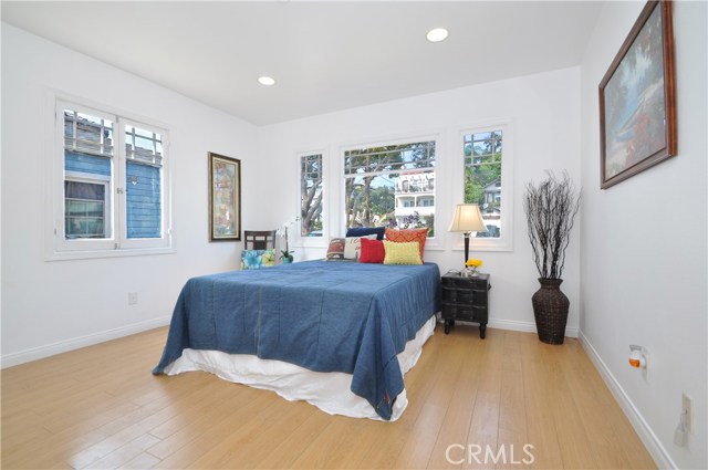 511 Guadalupe Avenue, Redondo Beach, California 90277, 3 Bedrooms Bedrooms, ,1 BathroomBathrooms,Residential,Sold,Guadalupe,PV18201665