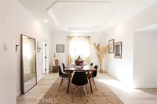5 Bed Home for Sale in Los Angeles, California