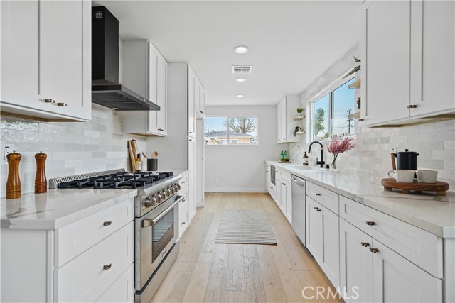 2200 Robinson Street, Redondo Beach, California 90278, 3 Bedrooms Bedrooms, ,2 BathroomsBathrooms,Residential,Sold,Robinson,PW21102931
