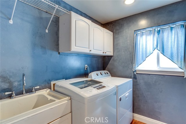 1119 Goodman Avenue, Redondo Beach, California 90278, 4 Bedrooms Bedrooms, ,3 BathroomsBathrooms,Residential,Sold,Goodman,SB19098884