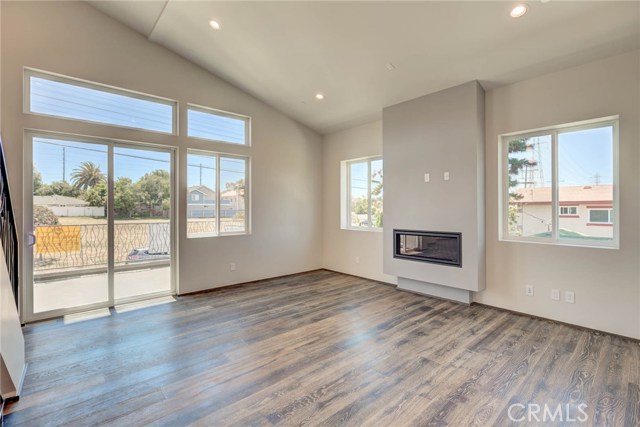 2707 Rockefeller Lane, Redondo Beach, California 90278, 4 Bedrooms Bedrooms, ,4 BathroomsBathrooms,Residential,Sold,Rockefeller,PV19134753
