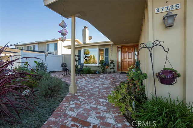 27725 Longhill Drive, Rancho Palos Verdes, California 90275, 3 Bedrooms Bedrooms, ,3 BathroomsBathrooms,Residential,Sold,Longhill,SB21018394