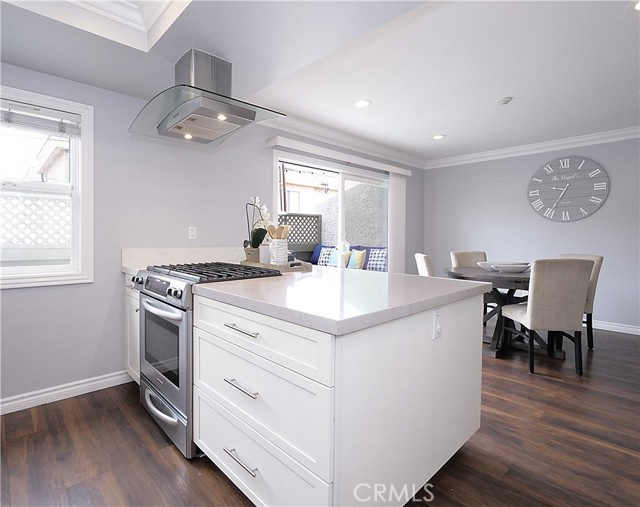 609 Meyer Lane, Redondo Beach, California 90278, 3 Bedrooms Bedrooms, ,2 BathroomsBathrooms,Residential,Sold,Meyer,PV21100115