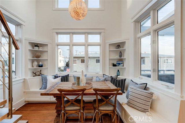 Cozy dining nook