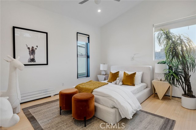 464 34th Street, Manhattan Beach, California 90266, 4 Bedrooms Bedrooms, ,3 BathroomsBathrooms,Residential,Sold,34th,SB21028091