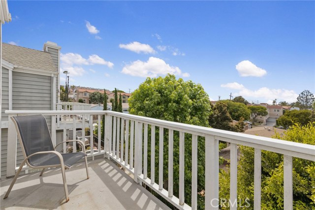 125 Lucia Avenue, Redondo Beach, California 90277, 3 Bedrooms Bedrooms, ,1 BathroomBathrooms,Residential,Sold,Lucia,SB20095543