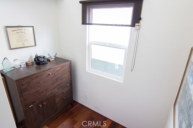 1808 Perkins Lane, Redondo Beach, California 90278, 3 Bedrooms Bedrooms, ,3 BathroomsBathrooms,Residential,Sold,Perkins,SB20003243