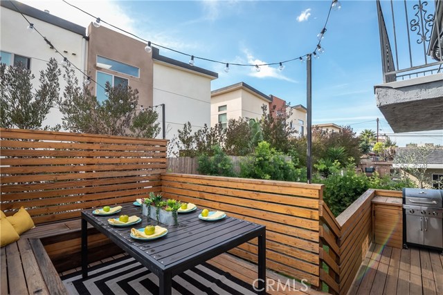 2206 Carnegie Lane, Redondo Beach, California 90278, 3 Bedrooms Bedrooms, ,2 BathroomsBathrooms,Residential,Sold,Carnegie,SB19278856