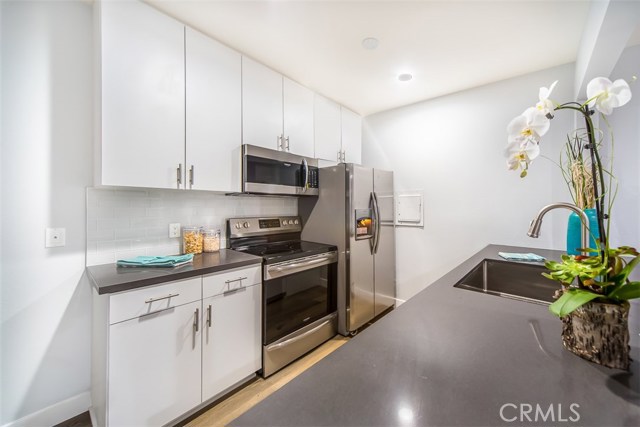 1707 Pacific Coast Highway, Hermosa Beach, California 90254, 1 Bedroom Bedrooms, ,1 BathroomBathrooms,Residential,Sold,Pacific Coast,SB17266914