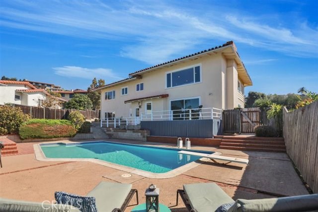 1033 Via Zumaya, Palos Verdes Estates, California 90274, 3 Bedrooms Bedrooms, ,3 BathroomsBathrooms,Residential,Sold,Via Zumaya,PV20225368