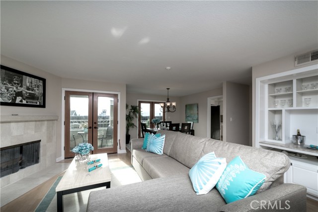 110 Guadalupe Avenue, Redondo Beach, California 90277, 3 Bedrooms Bedrooms, ,3 BathroomsBathrooms,Residential,Sold,Guadalupe,SB18068186