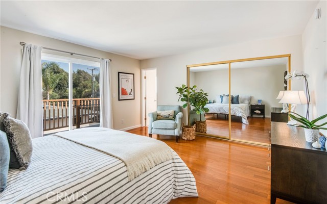 1427 12th Street, Manhattan Beach, California 90266, 2 Bedrooms Bedrooms, ,3 BathroomsBathrooms,Residential,Sold,12th,SB21102526