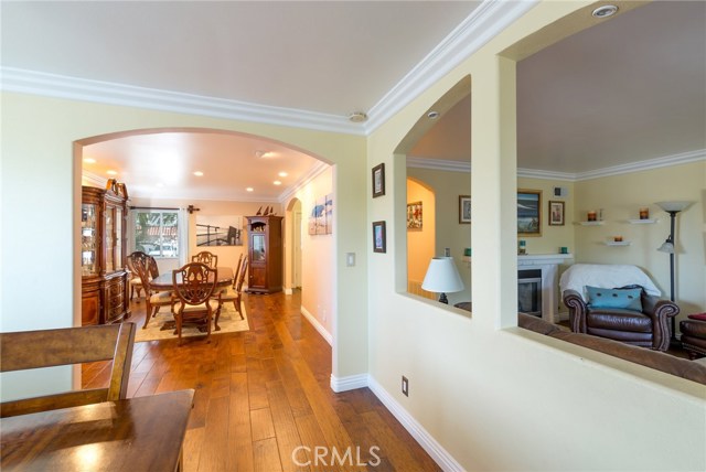 727 Lucia Avenue, Redondo Beach, California 90277, 3 Bedrooms Bedrooms, ,2 BathroomsBathrooms,Residential,Sold,Lucia,SB17222950