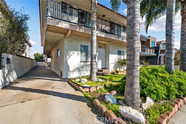 128 Prospect Avenue, Redondo Beach, California 90277, 6 Bedrooms Bedrooms, ,3 BathroomsBathrooms,Residential,Sold,Prospect,PV21036259