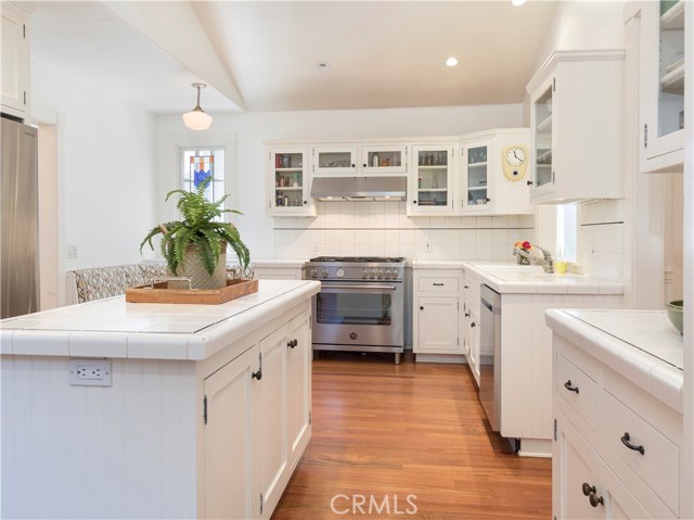 2713 Oak Avenue, Manhattan Beach, California 90266, 4 Bedrooms Bedrooms, ,2 BathroomsBathrooms,Residential,Sold,Oak,SB19125153