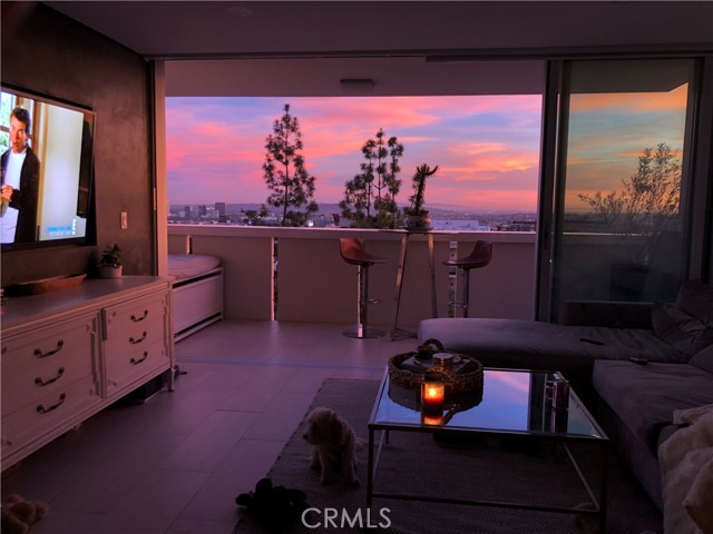 1 Bed Home for Sale in West Hollywood, California