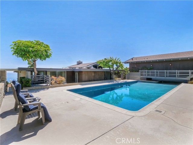 6810 Crest Road, Rancho Palos Verdes, California 90275, 3 Bedrooms Bedrooms, ,3 BathroomsBathrooms,Residential,Sold,Crest,PV21168023