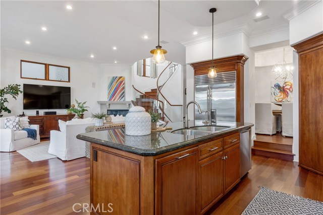 2312 Poinsettia Avenue, Manhattan Beach, California 90266, 5 Bedrooms Bedrooms, ,5 BathroomsBathrooms,Residential,Sold,Poinsettia,SB20236689