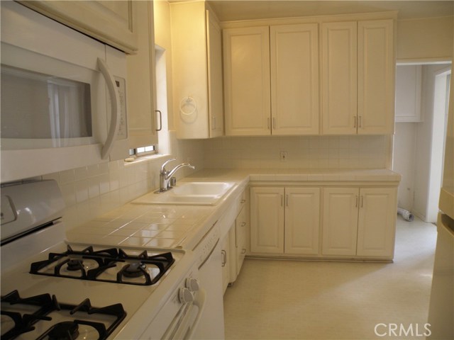 1151 Harkness Street, Manhattan Beach, California 90266, 3 Bedrooms Bedrooms, ,1 BathroomBathrooms,Residential,Sold,Harkness,SB17278318