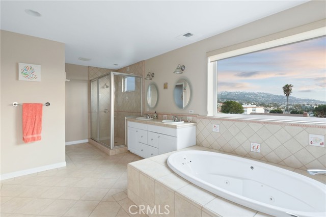 323 Avenue G, Redondo Beach, California 90277, 4 Bedrooms Bedrooms, ,1 BathroomBathrooms,Residential,Sold,Avenue G,PV21158630